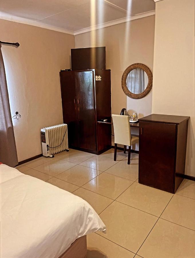 Ethithiya Boutique Guesthouse Windhoek Exteriör bild